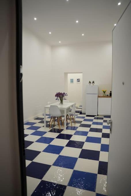 Maison Olivia, Nuovo In Zona Chiaia * Napoli