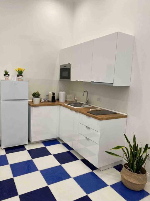 Maison Olivia, Nuovo In Zona Chiaia Apartment *