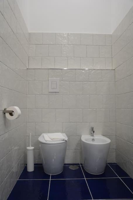 Maison Olivia, Nuovo In Zona Chiaia Apartment